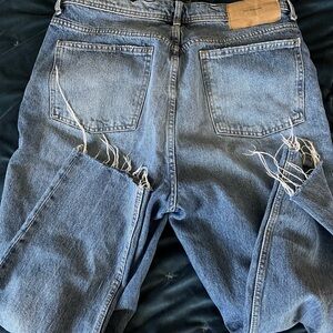 Zara mom Jean frayed hem size 34